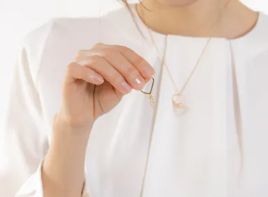 装着説明2サスティナカフの後ろからポストをキャッチで止める