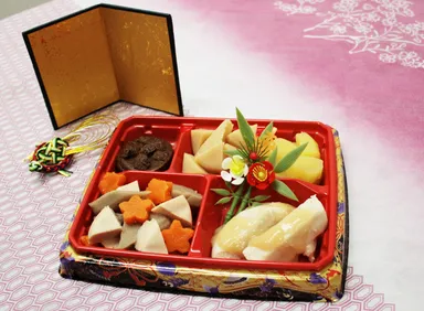 すむーす食つるりんおせち