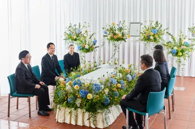 「日比谷花壇の物語があるお葬式　あのね、」　はなび_1