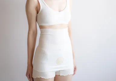 スリムフィット構造