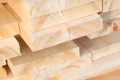 上質な天竜ヒノキを使用