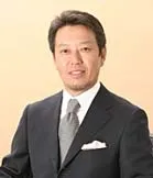 代表　西川 潔