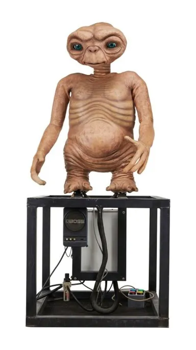 E.T.(2) (C)Julien's Auctions