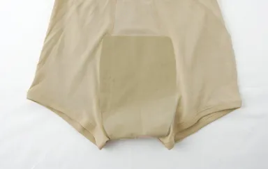 パンツ装着ベージュ