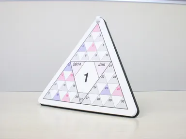 卓上 THE TRIANGLE 1月