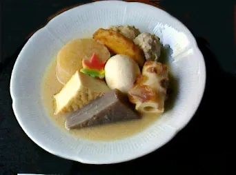 白味噌仕立ての京風おでん800円