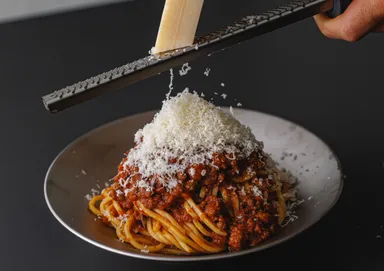 鹿のボロネーゼパスタ-浅草開化楼の生麺を使用-