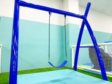 お子様に大人気のブランコ