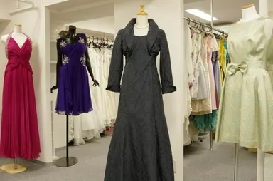 魅力的なドレスが豊富に揃った新店舗