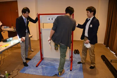 ベランダの蹴破り板を実際に破る体験