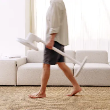 軽量3.6kgで野外にも簡単に持ち運べる