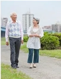 介護する夫婦　イメージ