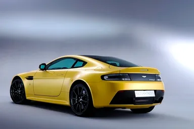 V12ヴァンテージSバック