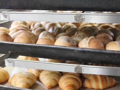 伝統製法で焼き上げたパン