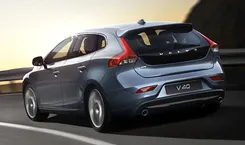 VOLVO V40 T4 SE
