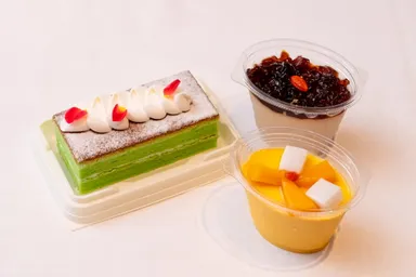 昨年、連日完売したSATSの人気チルドデザート「豆花」530円に、今年は「マンゴープリン」854円、「パンダンシフォンケーキ」854円も仲間入り