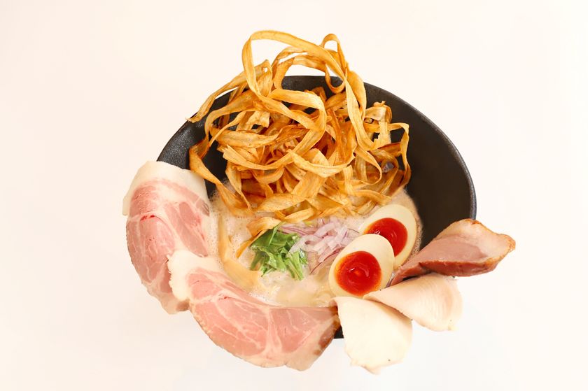 大阪発の鶏白湯ラーメン「鶏soba座銀」東京駅徒歩1分の