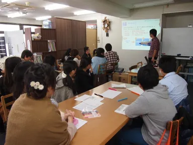 起業について講義