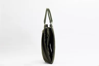 サイドファスナー開放