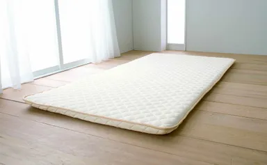 薄くてしっかり敷き布団