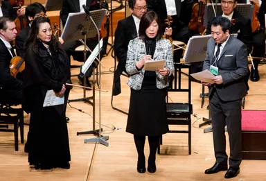 ご挨拶の様子 (C)山本倫子