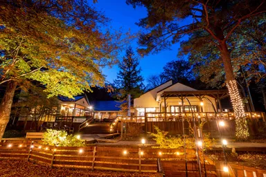 ホテル＆レストランの外観