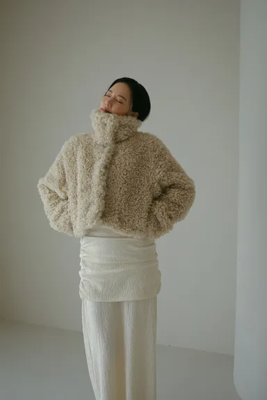 アイテム4　リサイクルファーショートコート2