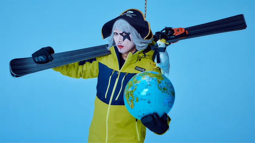 タナベスポーツの白塗り枠(?)として、nnoum(ノアム)最新モデルを着用するゴー☆ジャスさん