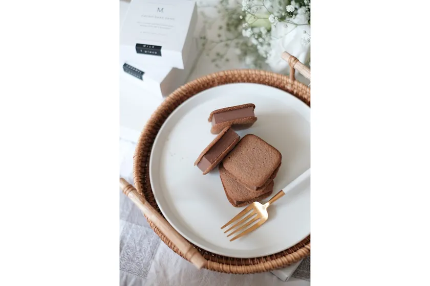 看板商品・カカオベイクサンド ミルク