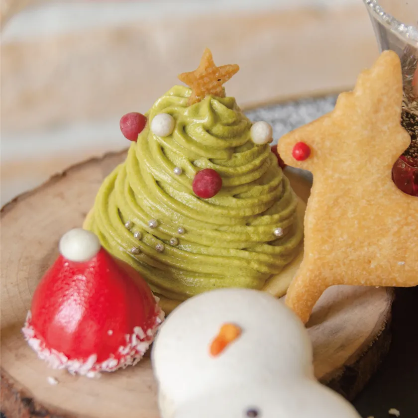 サンタ帽のボンボンショコラ&ツリーモンブラン