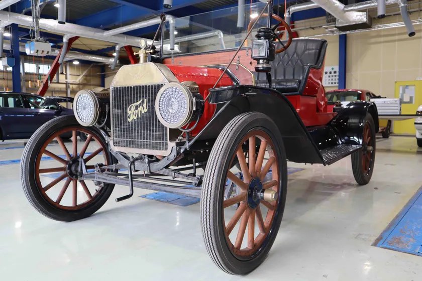 ティン・リジー スピードスター