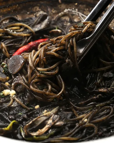 黒のコラーゲンお鍋 ～イカスミベース～しめイメージ