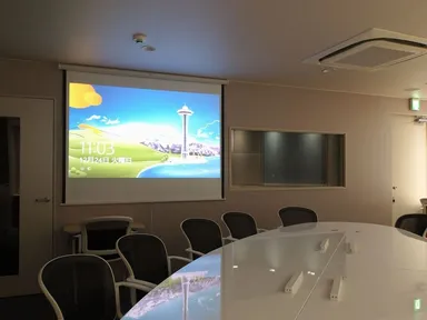 プロジェクター＆80型スクリーン