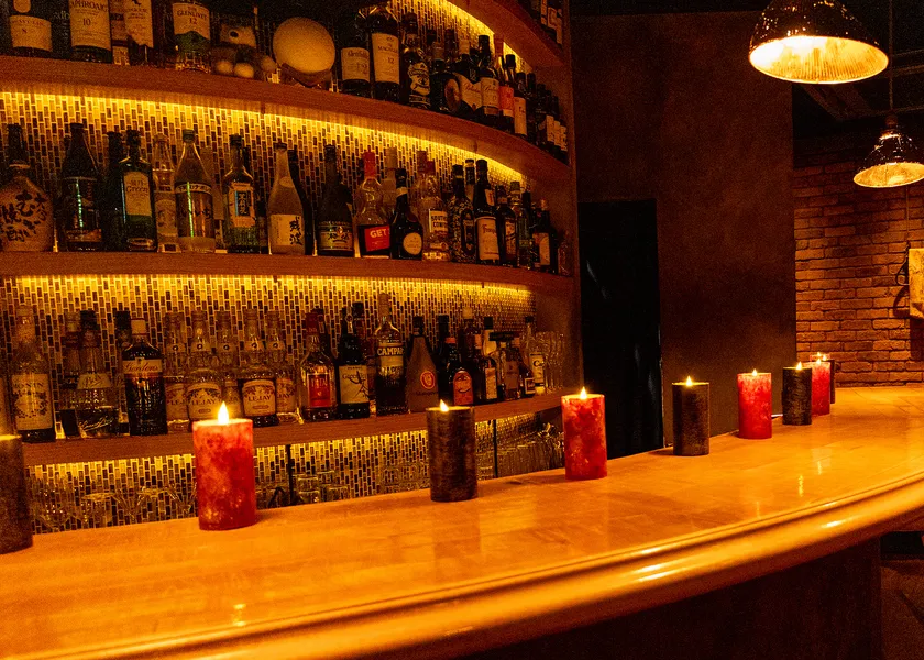 ホテル/バー向け レッドと黒のカスタマイズ色