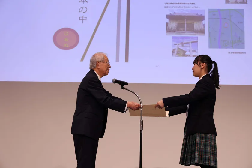 文部科学大臣賞 足立晴音さん表彰