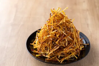 「黄金極細けんぴ」プレーン味が2025年新春パッケージで登場