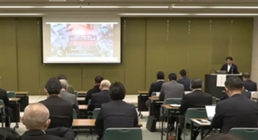 2023年のDX SUMMITでの鈴木氏の講演の様子