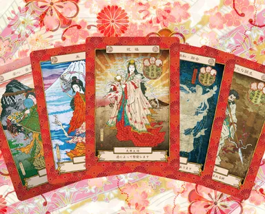 持田 大輔氏デザインの八百万の神様カードは全国全国3万個販売