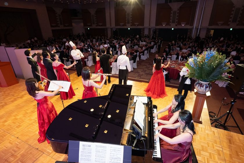 サプライズ余興「シェフDeオペラ」を2月から販売!