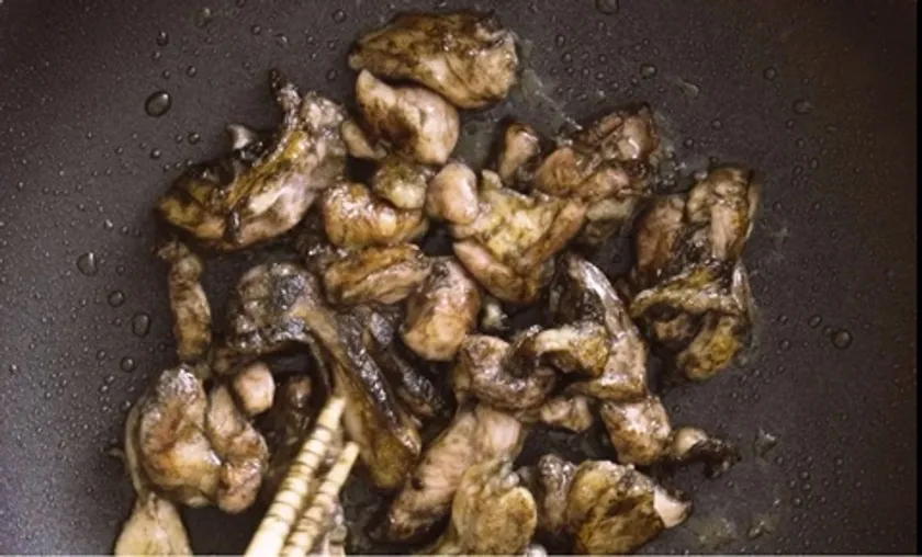 ほぼ炭火焼スパイスの使い方3:フライパンで焼く