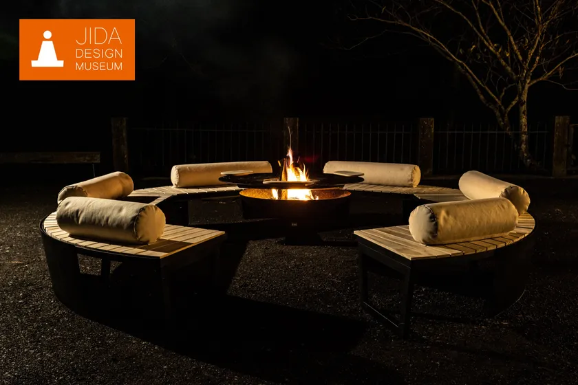 ベンチ&テーブル一体型焚き火台「ocota」1