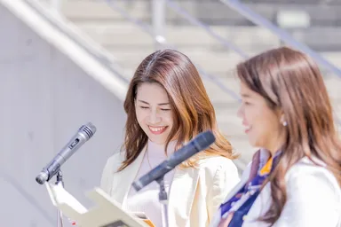 メイン会場司会者