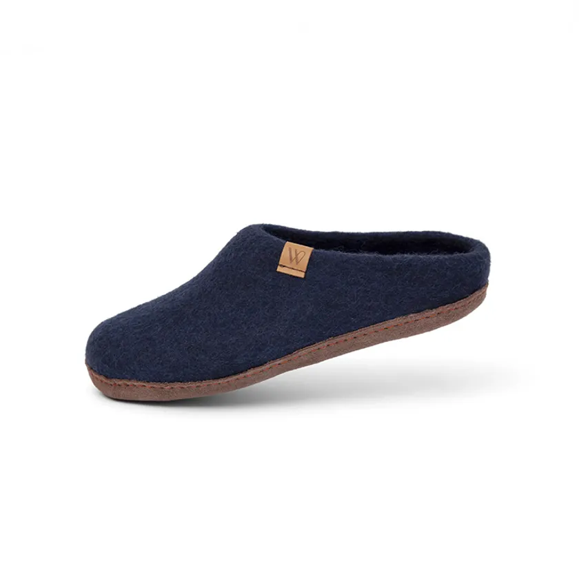 【Suffolk Slip-on】ネイビー