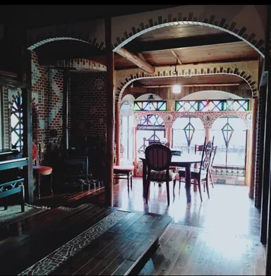 1階広いリビングは20名程で使えます