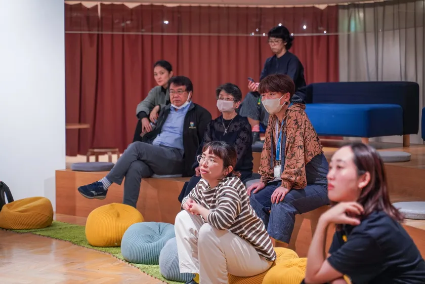 ミーティング風景 撮影:中川陽介