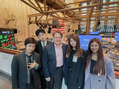 業界の精鋭が集まる