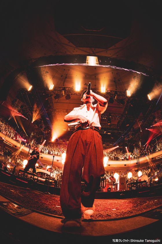 【MUSIC ON! TV（エムオン!）】
2025年に結成25周年、デビュー20周年！
UVERworld
オリジナル密着特番×２＋全国ツアーファイナル公演
3番組を計3時間にわたって2ヶ月連続放送！
1月は東京ドーム公演ティザー映像の撮影に密着！
エムオン!で1/26(日)夜10時～放送！