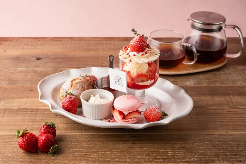 いちご畑の贅沢アフタヌーンティープレート
