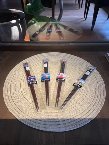 ふれる伝統、旅する箸