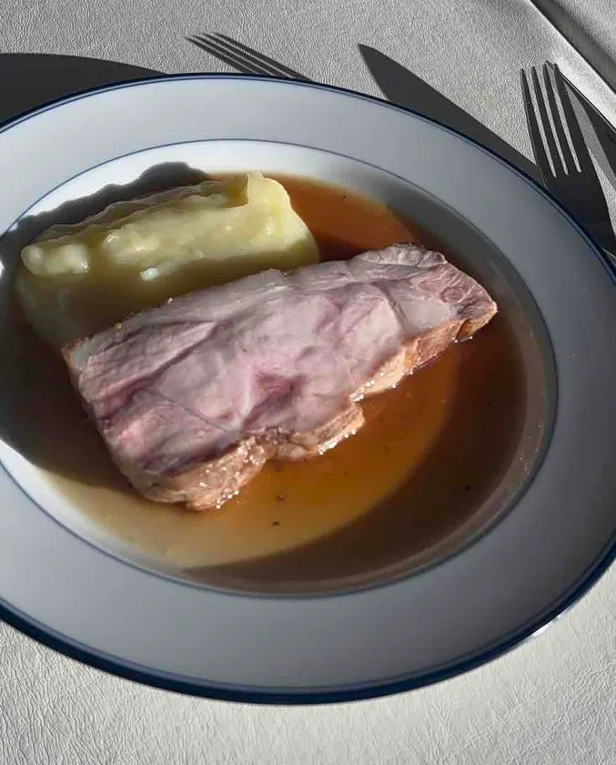 常陸の輝きロースの低温ロースト 北あかりのマッシュポテト添え